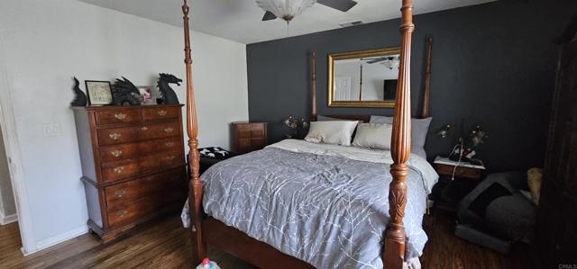 Home for Sale in Lakeside