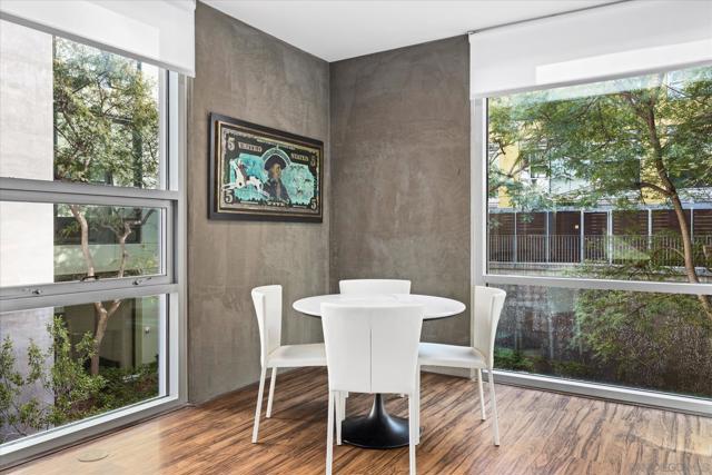 321 10Th Ave, San Diego CA: https://media.crmls.org/mediaz/f817ec1a-72e9-4d14-9869-131208974f4e.jpg