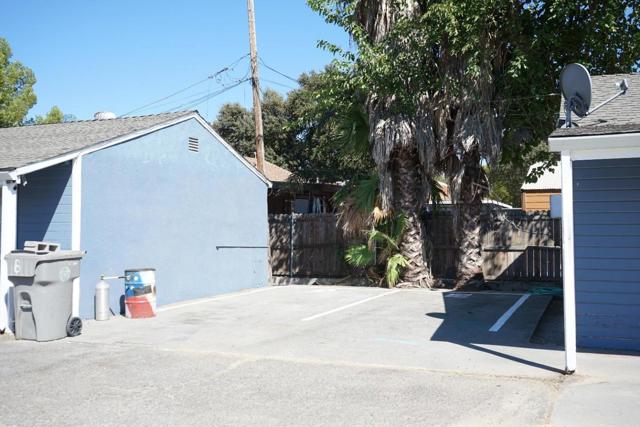 1204 South Avenue, Sacramento CA: https://media.crmls.org/mediaz/f817fe54-8df5-43b5-bc68-06e4fe3983ed.jpg