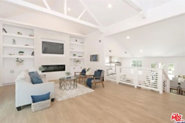10517 Cheviot Drive, Los Angeles CA: https://media.crmls.org/mediaz/f8184c0b-8b5c-488e-b089-fbab61db85f1.jpg