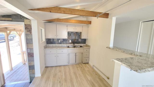 2402 Amick St, Oceanside CA: https://media.crmls.org/mediaz/f8189622-144e-43b6-9828-4c15b5173ac3.jpg