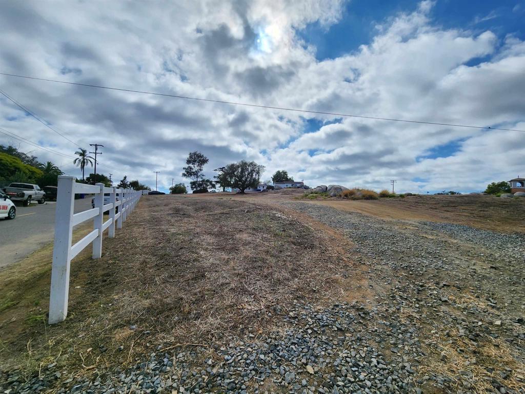 1060 Crest View Rd - photo 12