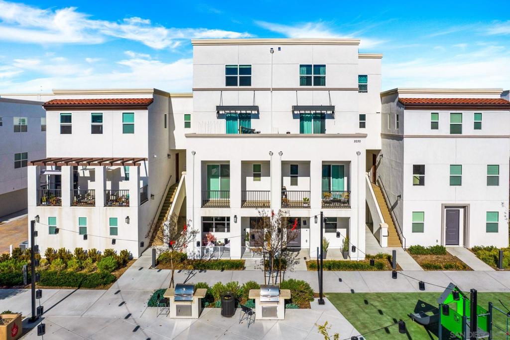 2030 Mindoro Lane 4 Chula Vista, California 2030 Mindoro Lane 4