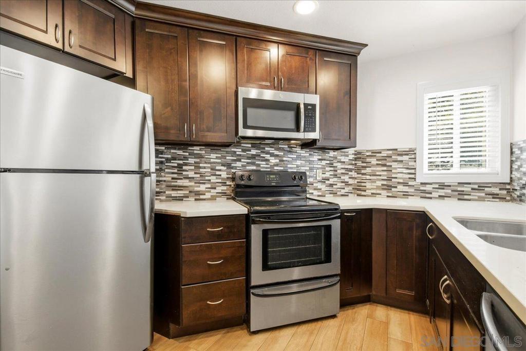 7545 Charmant Drive - photo 8