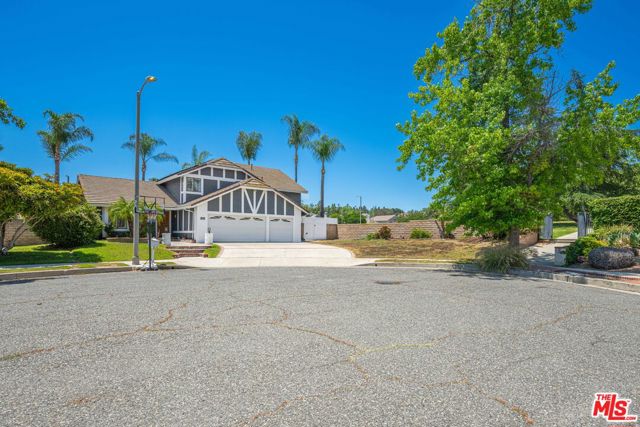 23716 Elkwood Street, West Hills CA: https://media.crmls.org/mediaz/f8199657-a5f4-4832-bac5-226ff3f0d75f.jpg