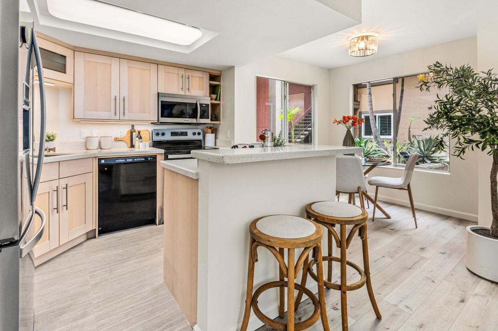 1270 Cleveland - photo 10