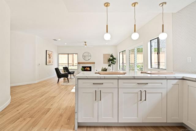 2064 White Birch Dr, Vista CA: https://media.crmls.org/mediaz/f81a9cf9-9c45-4a20-9565-ca051f14c3b4.jpg