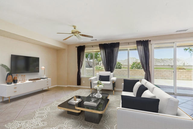 60375 Living Stone Drive, La Quinta CA: https://media.crmls.org/mediaz/f81b0ae5-b699-486d-9200-8e22c1c936ec.jpg