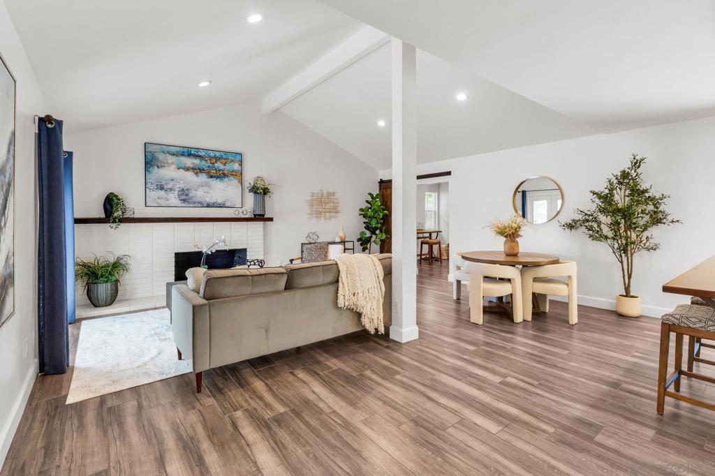 MLS #250034894SD img 4