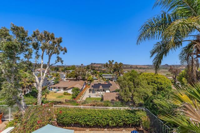 Detail Gallery Image 17 of 29 For 4843 Flying Cloud, Carlsbad,  CA 92008 - 2 Beds | 2/1 Baths