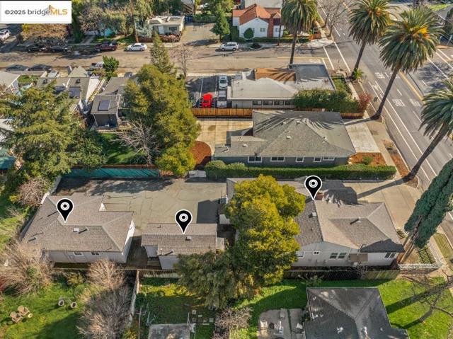 2745 Concord Blvd, Concord CA: https://media.crmls.org/mediaz/f81bdb3d-89c8-41fc-91c3-0c1d7341639c.jpg