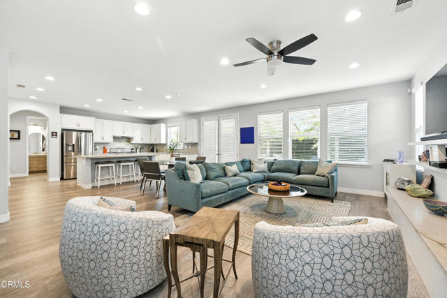 3548 Bridgehampton Way, Camarillo CA: https://media.crmls.org/mediaz/f81c7eb5-52c7-46c2-ac4e-1ce1416c2d0b.jpg