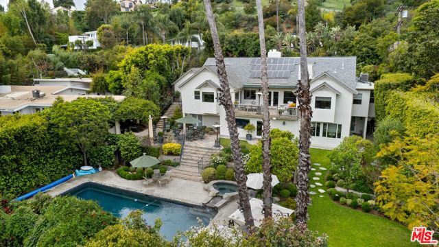 2660 Carman Crest Drive, Los Angeles CA: https://media.crmls.org/mediaz/f81cb561-a93a-4c94-8100-3af2c2a43a6a.jpg