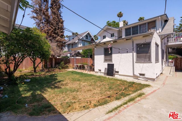 1807 N Van Ness Avenue, Los Angeles CA: https://media.crmls.org/mediaz/f81ce707-3a23-42a2-96a2-6938a79d2c82.jpg