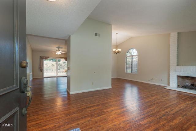 Detail Gallery Image 13 of 50 For 2363 Seagull Ave, Ventura,  CA 93003 - 4 Beds | 2 Baths