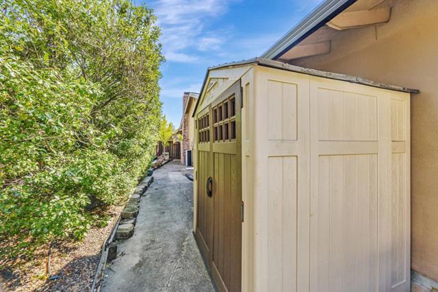 1741 Los Altos Drive, San Mateo CA: https://media.crmls.org/mediaz/f81da336-babd-47d5-935f-0686d43123e5.jpg