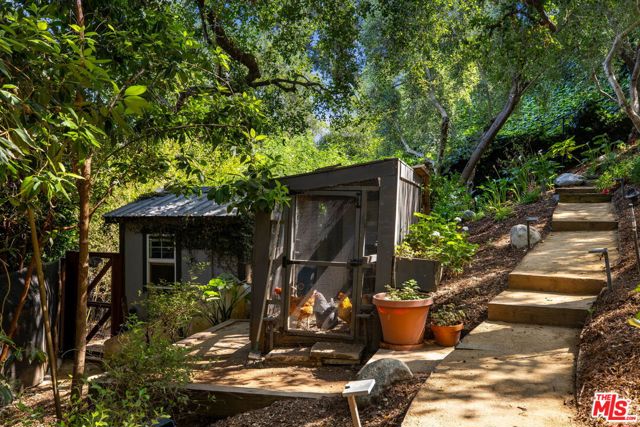 Drew Fenton | 182 N Carmelina Avenue Los Angeles CA | MLS: 7686952