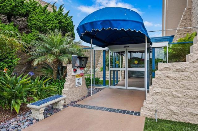 1200 Harbor N, Oceanside CA: https://media.crmls.org/mediaz/f81ed53f-2a94-4672-a231-a033b77bfab2.jpg