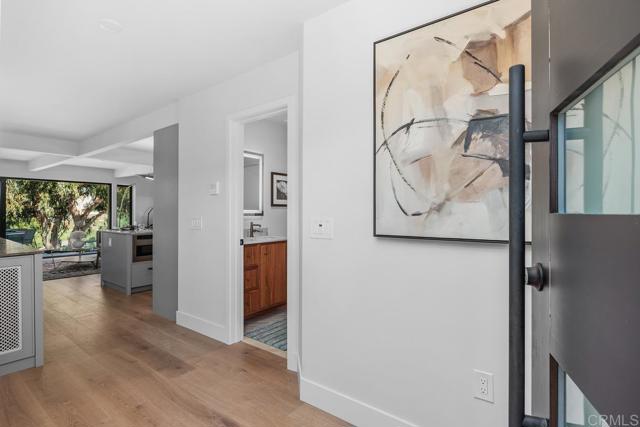 Detail Gallery Image 4 of 22 For 163 Norfolk Dr, Cardiff By The Sea,  CA 92007 - 2 Beds | 2 Baths