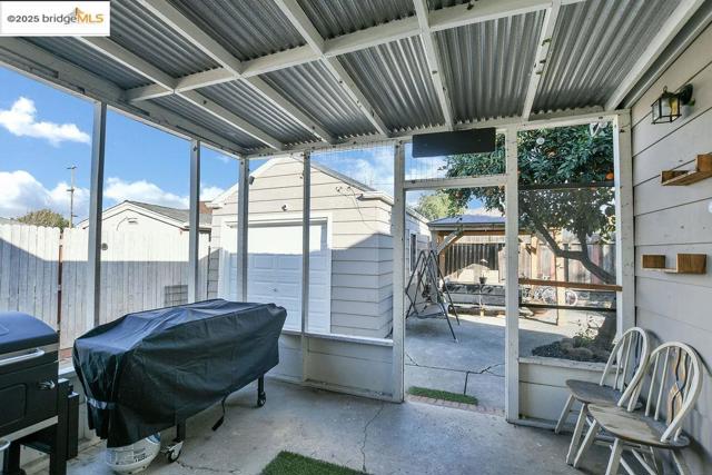 1711 D St, Antioch CA: https://media.crmls.org/mediaz/f81f716a-f633-4711-a903-626a1dc57256.jpg