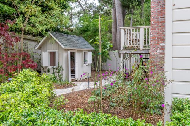 24587 Castro Lane, Carmel CA: https://media.crmls.org/mediaz/f820e2ab-926f-4da3-97cc-470922b5dbdf.jpg
