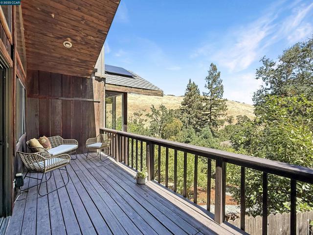 130 Hillcroft Way, Walnut Creek CA: https://media.crmls.org/mediaz/f8216262-69a5-4487-bde3-66946420e9d7.jpg