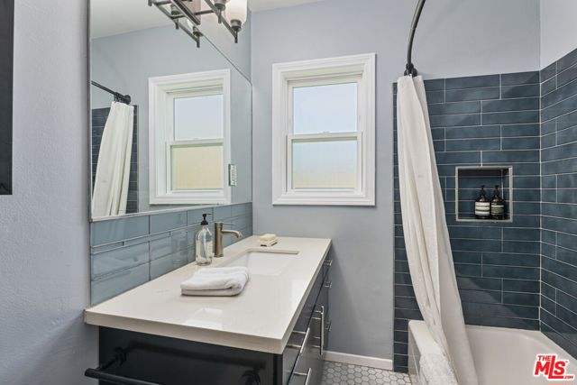 22609 Marjorie Avenue, Torrance CA: https://media.crmls.org/mediaz/f8219a90-a596-4cf5-85ae-383f2f6fb44c.jpg