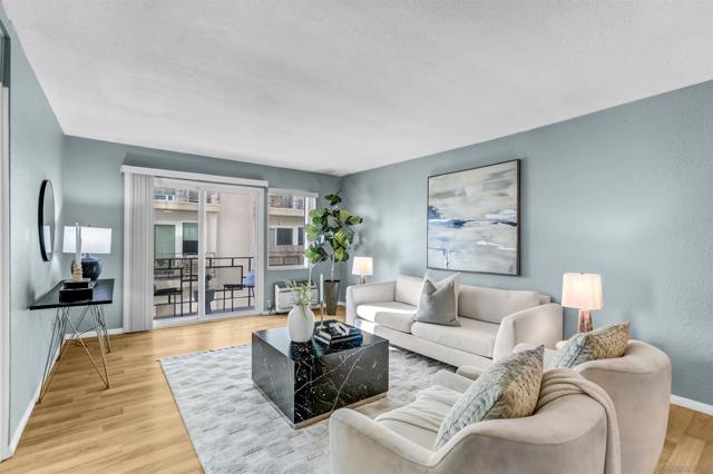 3431 Park Blvd, San Diego CA: https://media.crmls.org/mediaz/f821d2ee-1ee3-4f6f-a378-989cd61e3fc8.jpg