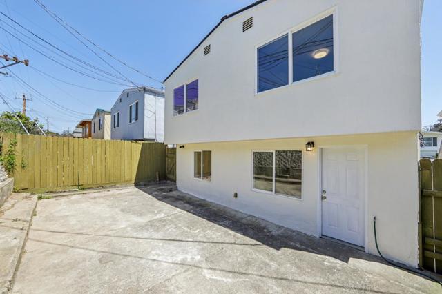 318 Saint Francis Boulevard, Daly City CA: https://media.crmls.org/mediaz/f82203cf-62f6-438c-96a1-5d92665b2a31.jpg