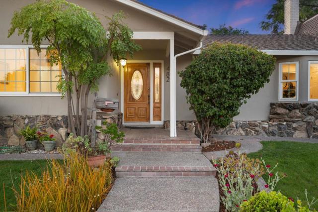482 Radcliffe Drive, Santa Clara CA: https://media.crmls.org/mediaz/f8220736-13a0-43e0-880c-fadf3f846c1e.jpg