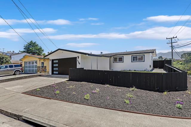 1104 Fassler Avenue, Pacifica CA: https://media.crmls.org/mediaz/f8223c37-8ee4-475e-bad3-e1289f6de126.jpg