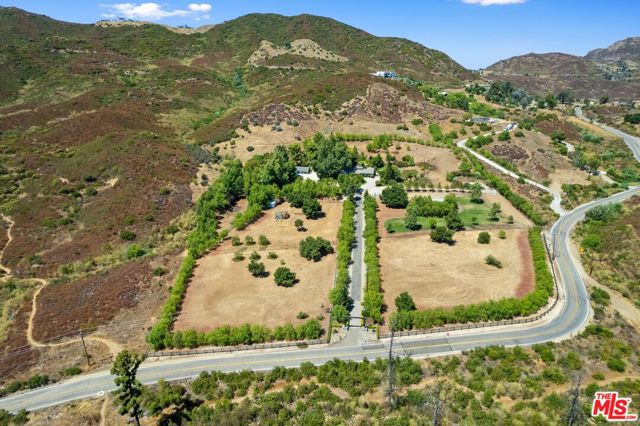 Image 11 of 71 For 33269 Mulholland Highway