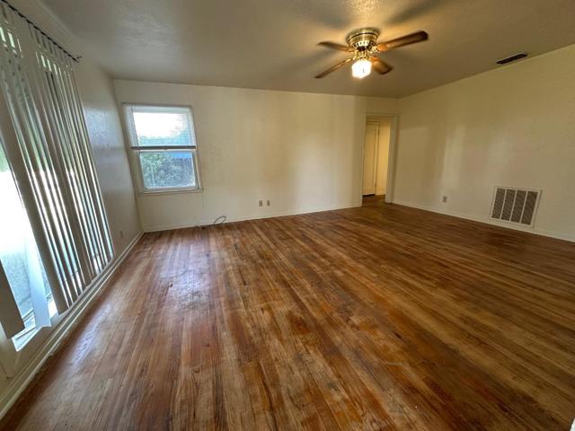 2042 E Mayfair, Fresno CA: https://media.crmls.org/mediaz/f822e408-d2d5-4336-9183-596317efb7a1.jpg