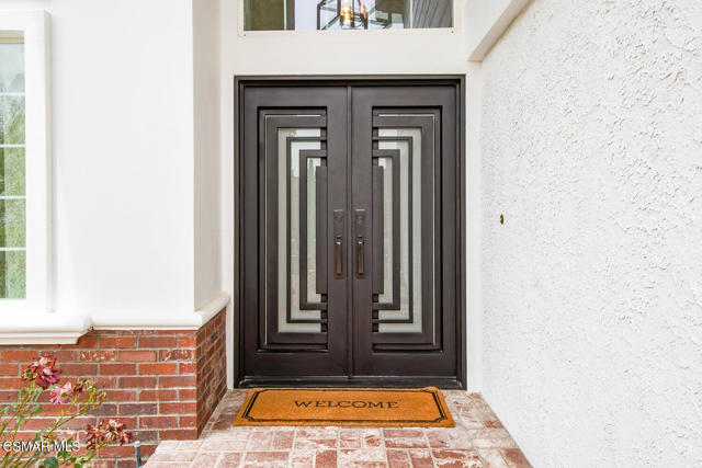 2111 Peak Place, Thousand Oaks CA: https://media.crmls.org/mediaz/f82326d6-3dec-4661-877c-071fe56e6f3f.jpg