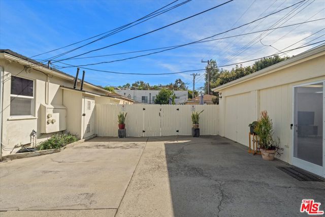 3949 Tilden Avenue, Culver City, California 90232, ,Multi-Family,For Sale,Tilden,24458507