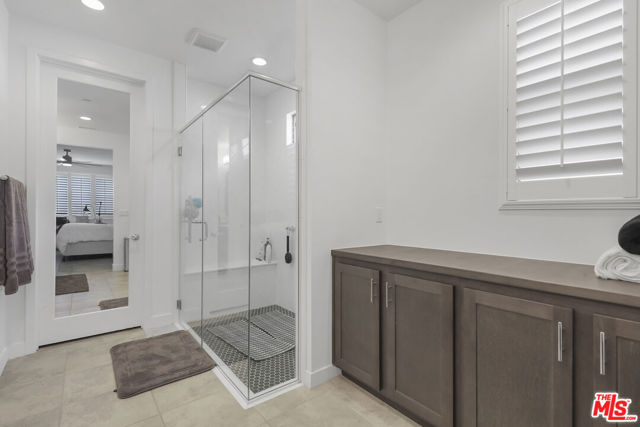 73500 Henri Drive, Palm Desert CA: https://media.crmls.org/mediaz/f8250f00-05db-4c19-93ed-dc97708af9a5.jpg
