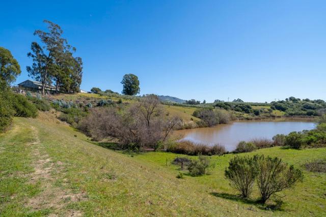 211 Smith Road, Watsonville CA: https://media.crmls.org/mediaz/f8251028-2772-47c1-80a8-4e97758f8072.jpg