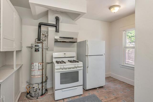 141 Clinton Street, Redwood City CA: https://media.crmls.org/mediaz/f8251cb7-9e8f-469e-b538-14b6763ad8c0.jpg