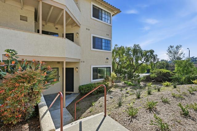 Detail Gallery Image 2 of 31 For 3455 Paseo De Alicia #14,  Oceanside,  CA 92056 - 1 Beds | 1 Baths