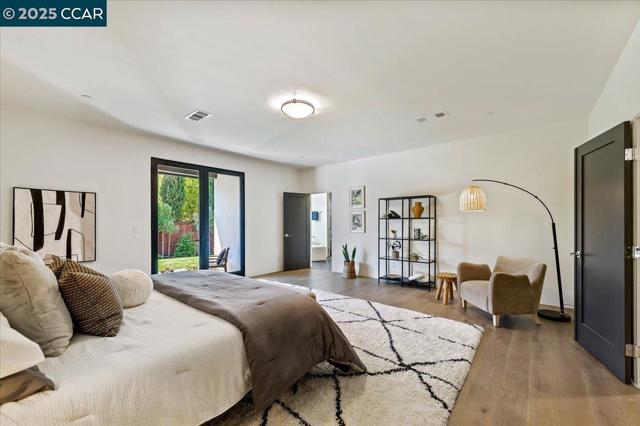 132 Quinterra Ln, Danville CA: https://media.crmls.org/mediaz/f8256467-10d1-4907-a2a8-a40f2cff3b23.jpg
