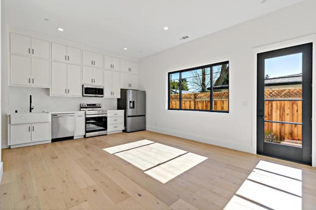 12536 Paseo Flores, Saratoga CA: https://media.crmls.org/mediaz/f82569c1-fd7d-4b28-986a-02fcdddb9db0.jpg