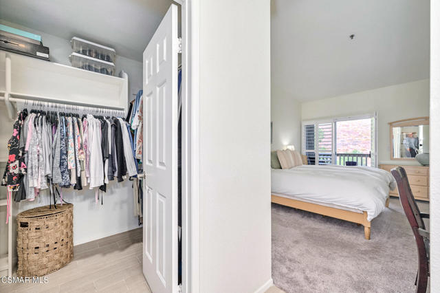 675 Oak Run Trail, Oak Park CA: https://media.crmls.org/mediaz/f8257c4a-9f47-4d9d-87ec-b4a1ba2182e1.jpg