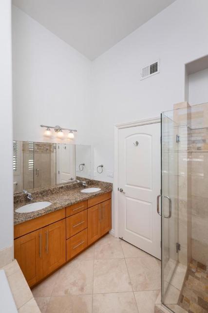 Image 20 of 35 For 1137 Paloma Avenue A