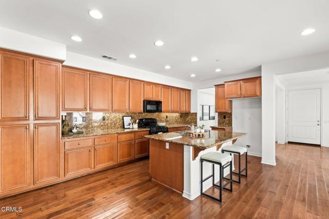 Detail Gallery Image 20 of 65 For 8240 Silver Cir, Ventura,  CA 93004 - 3 Beds | 2/1 Baths