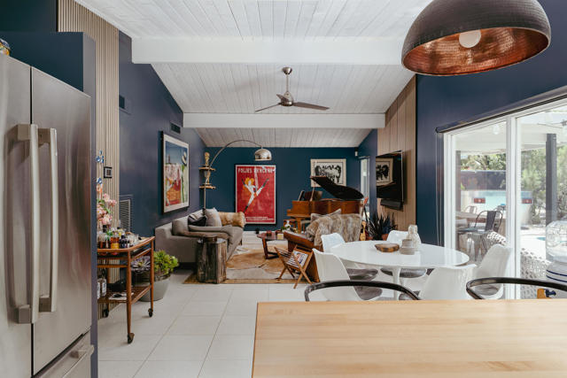 2845 E Wyman Drive, Palm Springs CA: https://media.crmls.org/mediaz/f8271491-99e0-4079-8f9f-dc9f71ad1d9d.jpg
