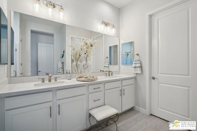 101 Zinfandel, Rancho Mirage CA: https://media.crmls.org/mediaz/f8281083-8aad-4146-911d-c402a39e8d00.jpg