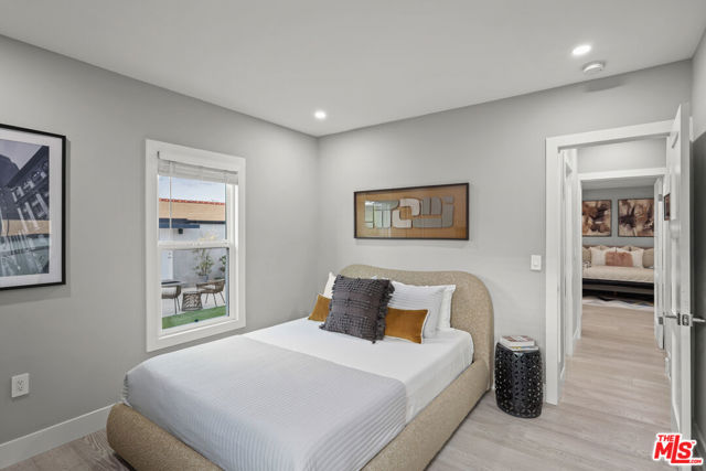 7337 5th Avenue, Los Angeles CA: https://media.crmls.org/mediaz/f82859bc-5f00-4eb7-aafe-c4aef9727183.jpg