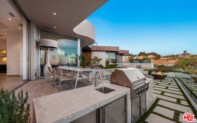 Drew Fenton | 9305 Nightingale Drive Los Angeles CA | MLS: 7240240