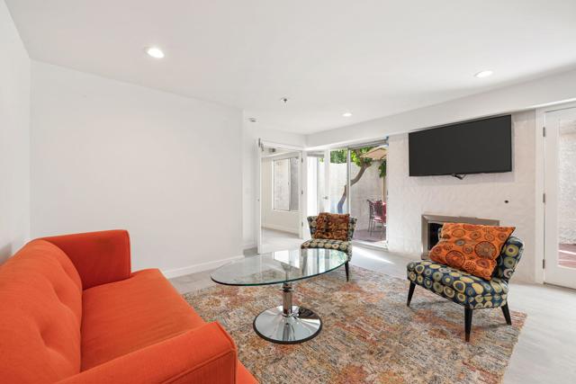 280 S Avenida Caballeros, Palm Springs CA: https://media.crmls.org/mediaz/f8298e80-68e7-4fb9-be5e-f8147cadff37.jpg
