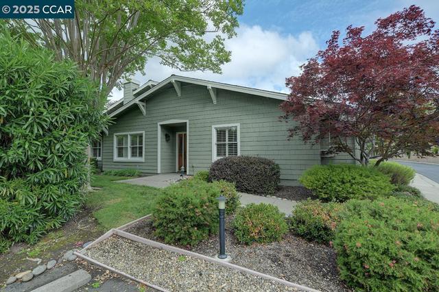 2504 Saklan Indian Dr, Walnut Creek CA: https://media.crmls.org/mediaz/f82a5e60-34da-4622-9abe-fcbb8dfadf7d.jpg